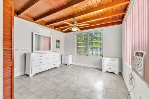 902 E 31st Street Hialeah FL 33013