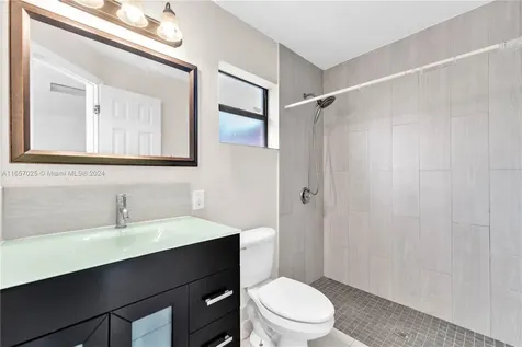 902 E 31st Street Hialeah FL 33013