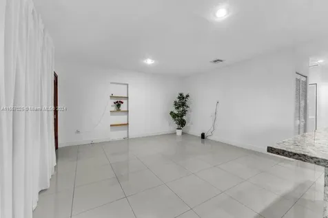 902 E 31st Street Hialeah FL 33013