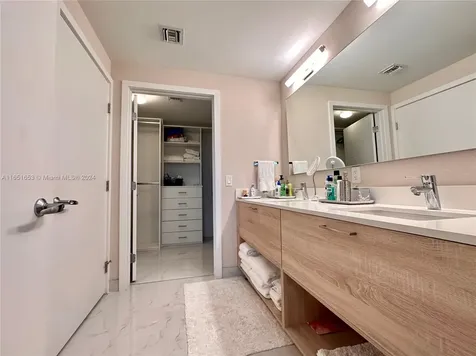 16385 Biscayne Boulevard North Miami Beach FL 33160