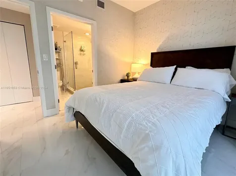 16385 Biscayne Boulevard North Miami Beach FL 33160