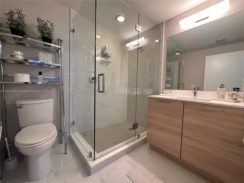 16385 Biscayne Boulevard North Miami Beach FL 33160