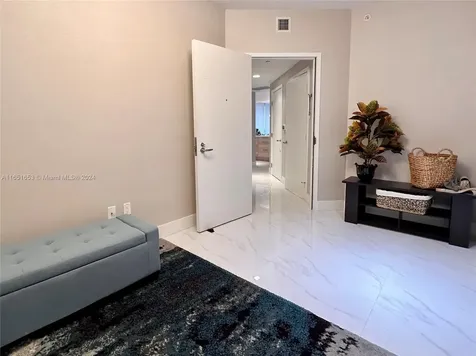 16385 Biscayne Boulevard North Miami Beach FL 33160