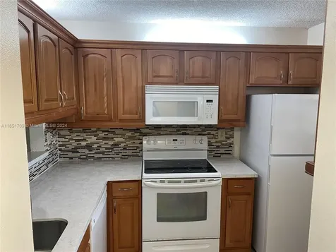 3252 Foxcroft Road Miramar FL 33025