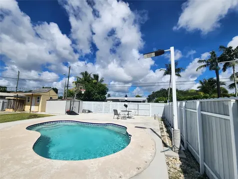 1025 NE 13th Avenue Homestead FL 33033