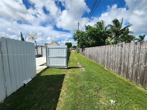 1025 NE 13th Avenue Homestead FL 33033