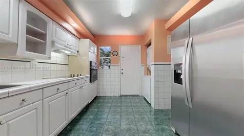 1900 W 54th Street Hialeah FL 33012