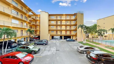 1900 W 54th Street Hialeah FL 33012