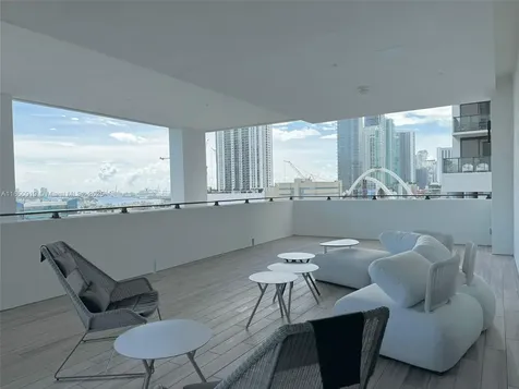 1642 NE 1st Avenue Miami FL 33132