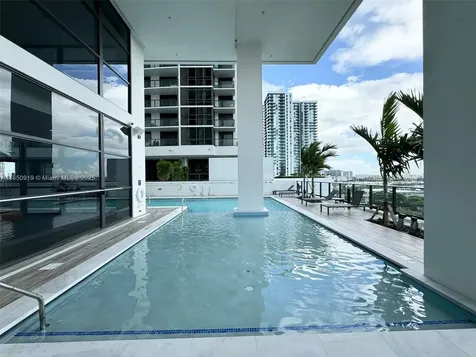 1642 NE 1st Avenue Miami FL 33132