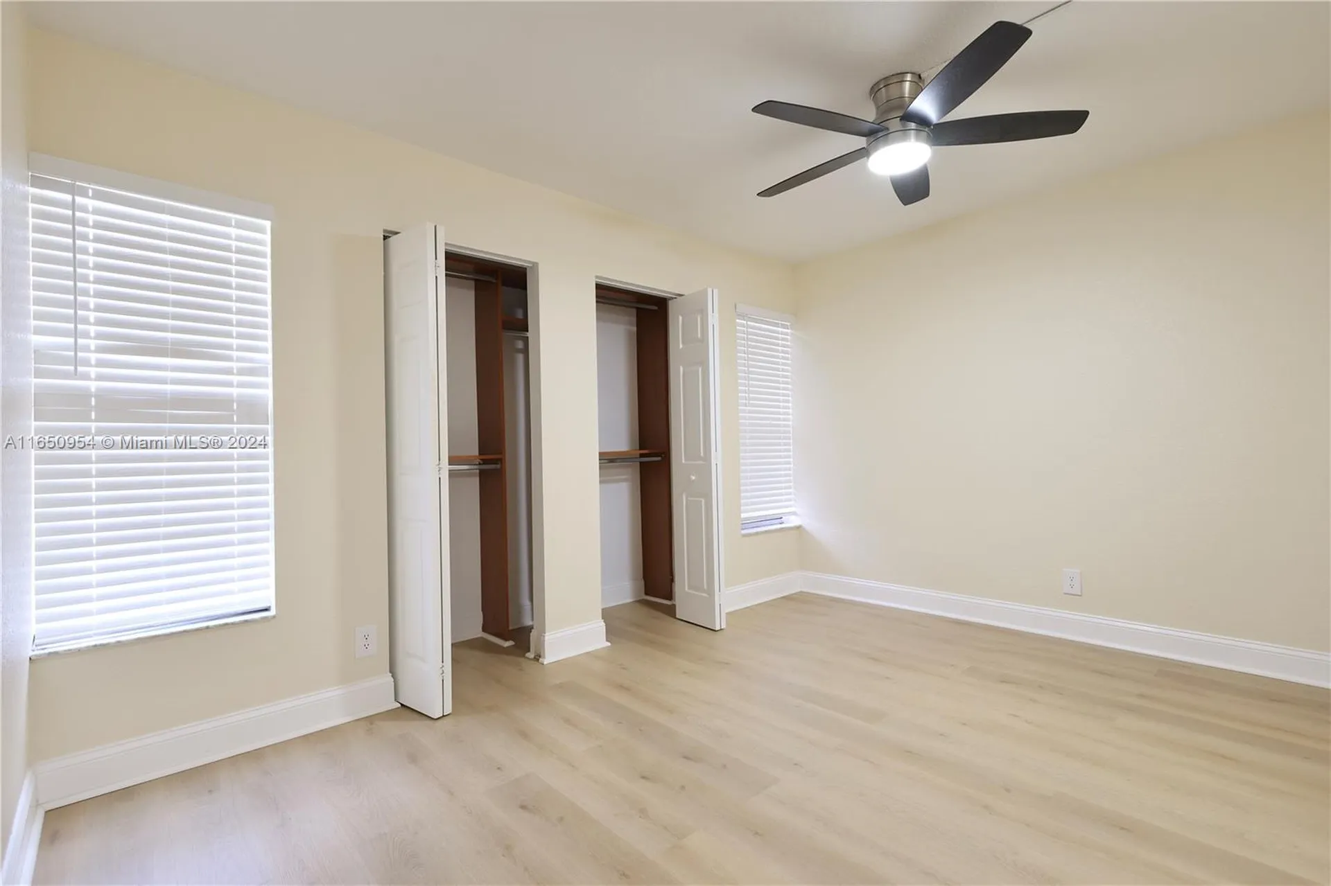 909 Twin Lakes Drive Coral Springs FL 33071
