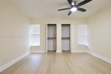 909 Twin Lakes Drive Coral Springs FL 33071