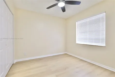 909 Twin Lakes Drive Coral Springs FL 33071