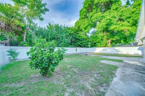 725 NW 15th Court Pompano Beach FL 33060