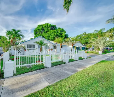 725 NW 15th Court Pompano Beach FL 33060