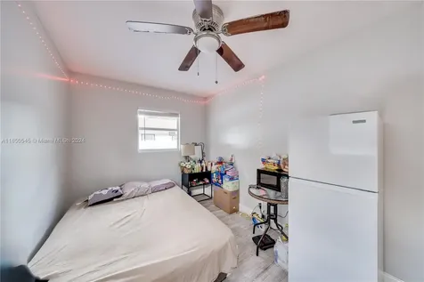 725 NW 15th Court Pompano Beach FL 33060