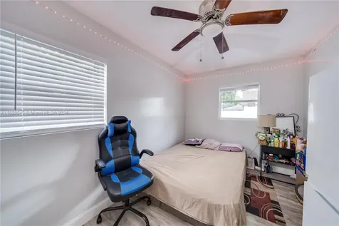 725 NW 15th Court Pompano Beach FL 33060