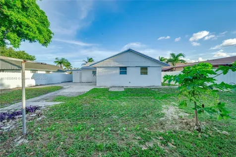 725 NW 15th Court Pompano Beach FL 33060