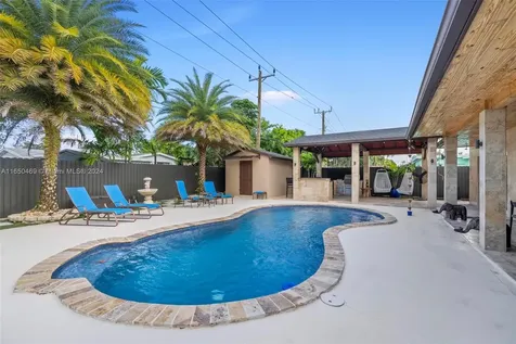 9384 Caribbean Boulevard Cutler Bay FL 33189