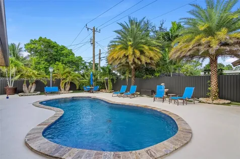 9384 Caribbean Boulevard Cutler Bay FL 33189