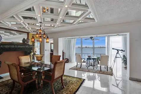 11111 Biscayne Boulevard Miami FL 33181