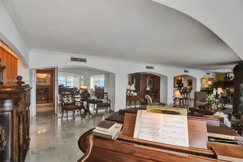 11111 Biscayne Boulevard Miami FL 33181