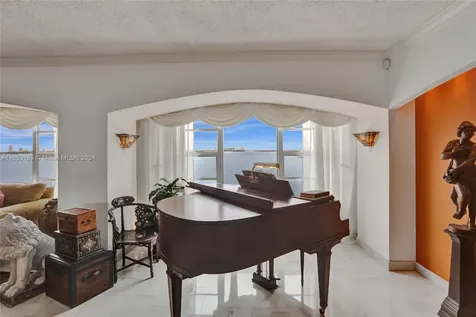 11111 Biscayne Boulevard Miami FL 33181
