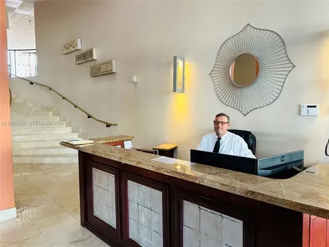 5825 Collins Avenue Miami Beach FL 33140