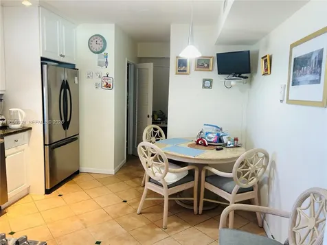 5825 Collins Avenue Miami Beach FL 33140