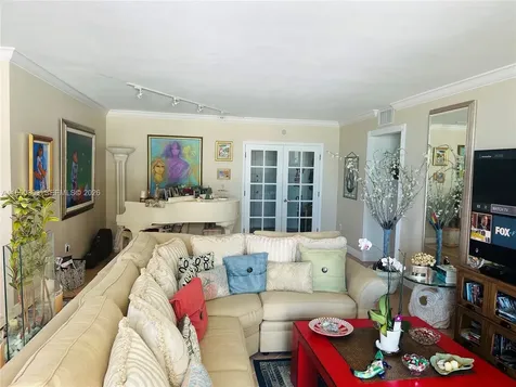 5825 Collins Avenue Miami Beach FL 33140