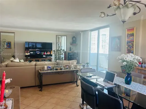 5825 Collins Avenue Miami Beach FL 33140