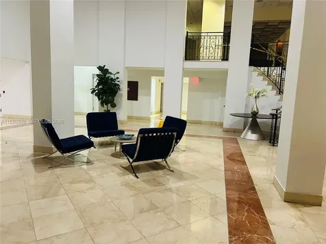 5825 Collins Avenue Miami Beach FL 33140