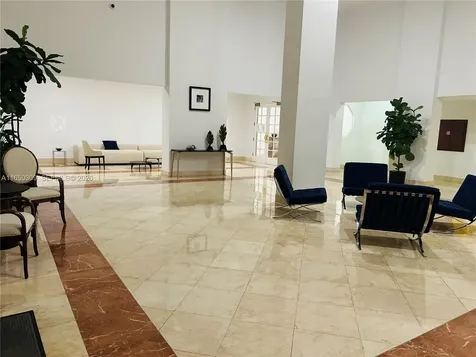 5825 Collins Avenue Miami Beach FL 33140