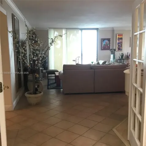 5825 Collins Avenue Miami Beach FL 33140