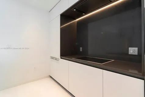 300 Biscayne Boulevard Way Miami FL 33131