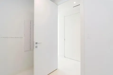 300 Biscayne Boulevard Way Miami FL 33131