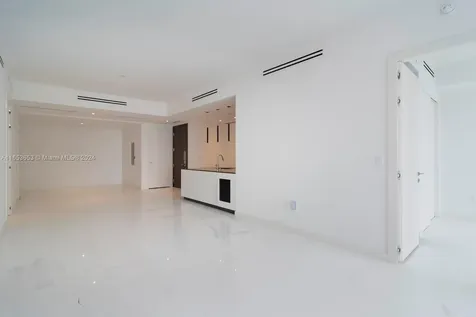 300 Biscayne Boulevard Way Miami FL 33131