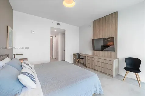17550 Collins Avenue Sunny Isles Beach FL 33160