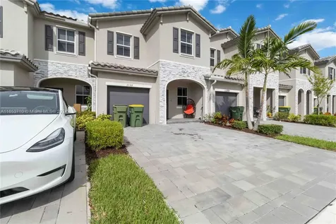 1130 SE 26th Terrace Homestead FL 33035