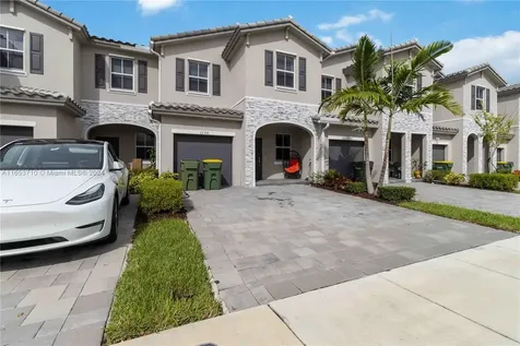 1130 SE 26th Terrace Homestead FL 33035