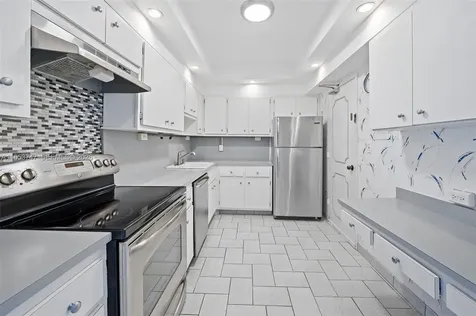 9381 E Bay Harbor Drive Bay Harbor Islands FL 33154