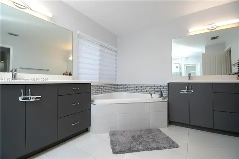 5024 NW 97th Drive Coral Springs FL 33076