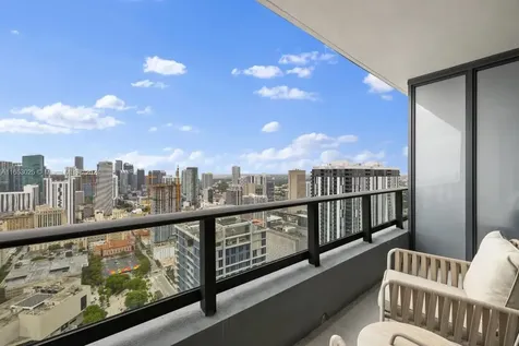 601 NE 1 Miami FL 33132