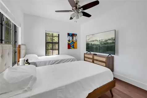 52 NE 46th Street Miami FL 33137