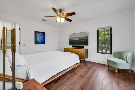 52 NE 46th Street Miami FL 33137
