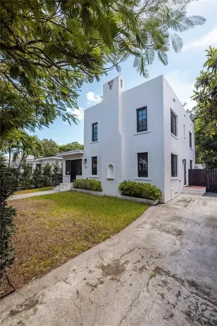 52 NE 46th Street Miami FL 33137