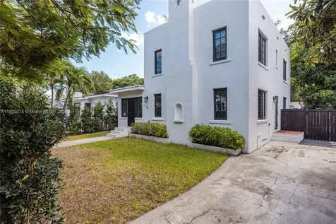 52 NE 46th Street Miami FL 33137