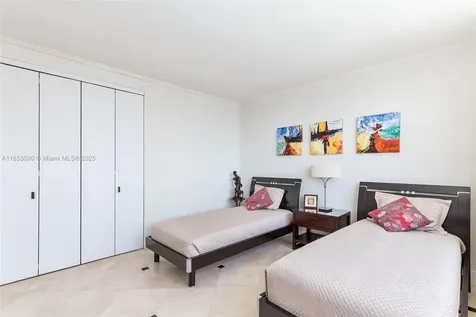 5640 Collins Avenue Miami Beach FL 33140