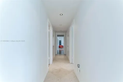 5640 Collins Avenue Miami Beach FL 33140