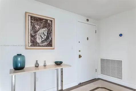 5640 Collins Avenue Miami Beach FL 33140